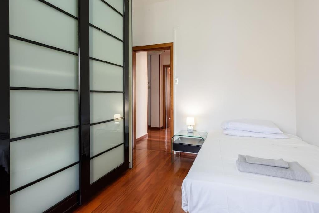 Parking & Wifi City Walls Apartment ปิสโตยา ภายนอก รูปภาพ
